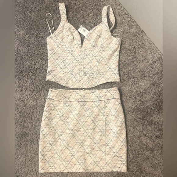 Brand new never worn going out outfit in tweed ! Multi colored- paid $180 - Picture 1 of 10